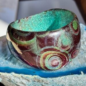 Vintage Lucite Glitter Bangle – Iridescent Swirl Statement Bracelet